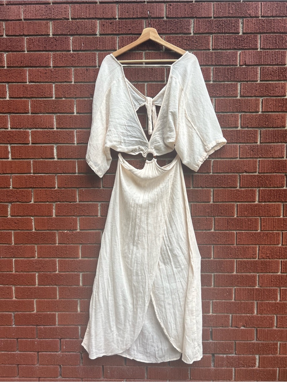 Sanctuary Ivory Cutout Ring Front Midi Dress Women’s Large
